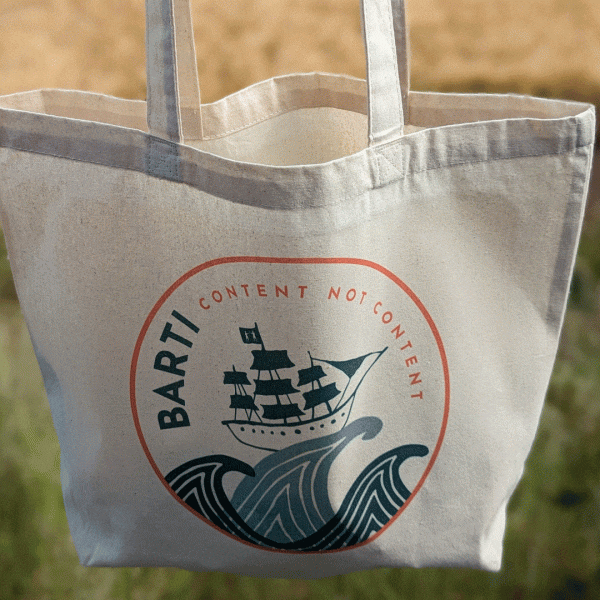 Tote bag with round barti logo on the front